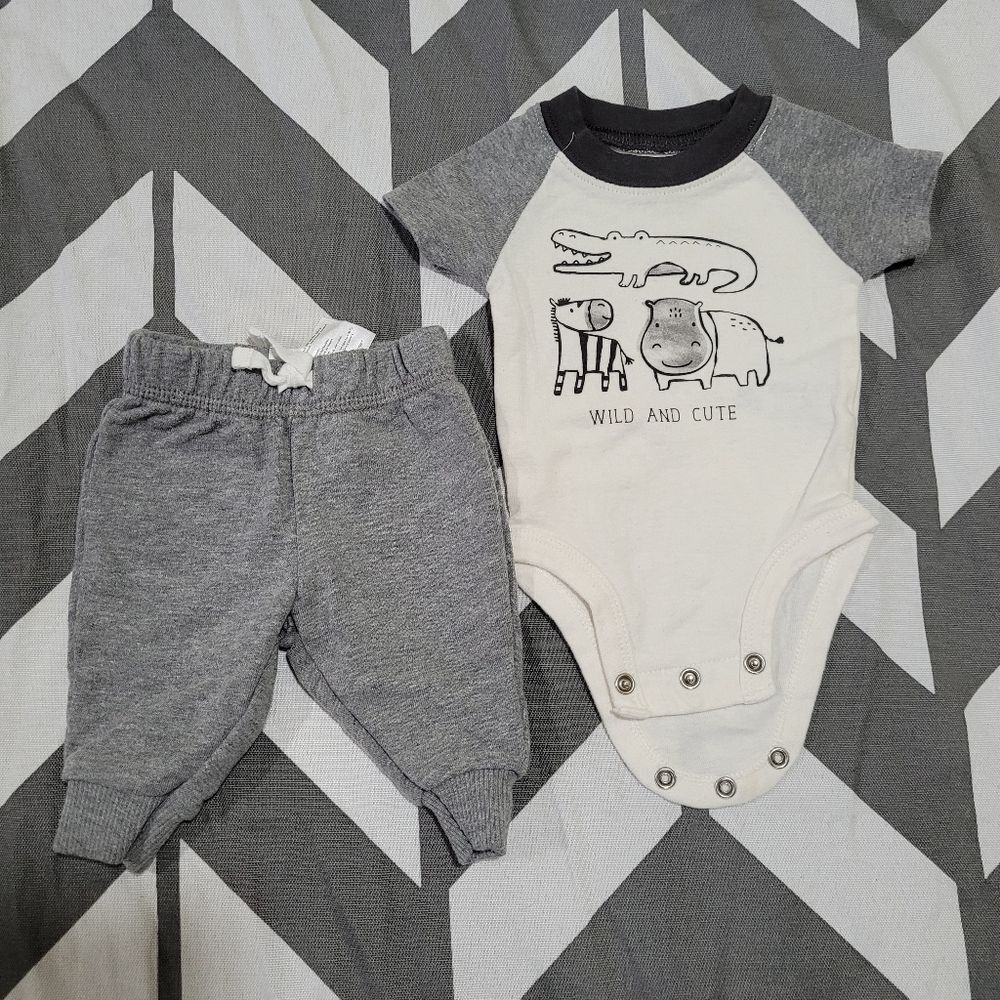 Carter's Size Newborn Gray and White Animal Outfit